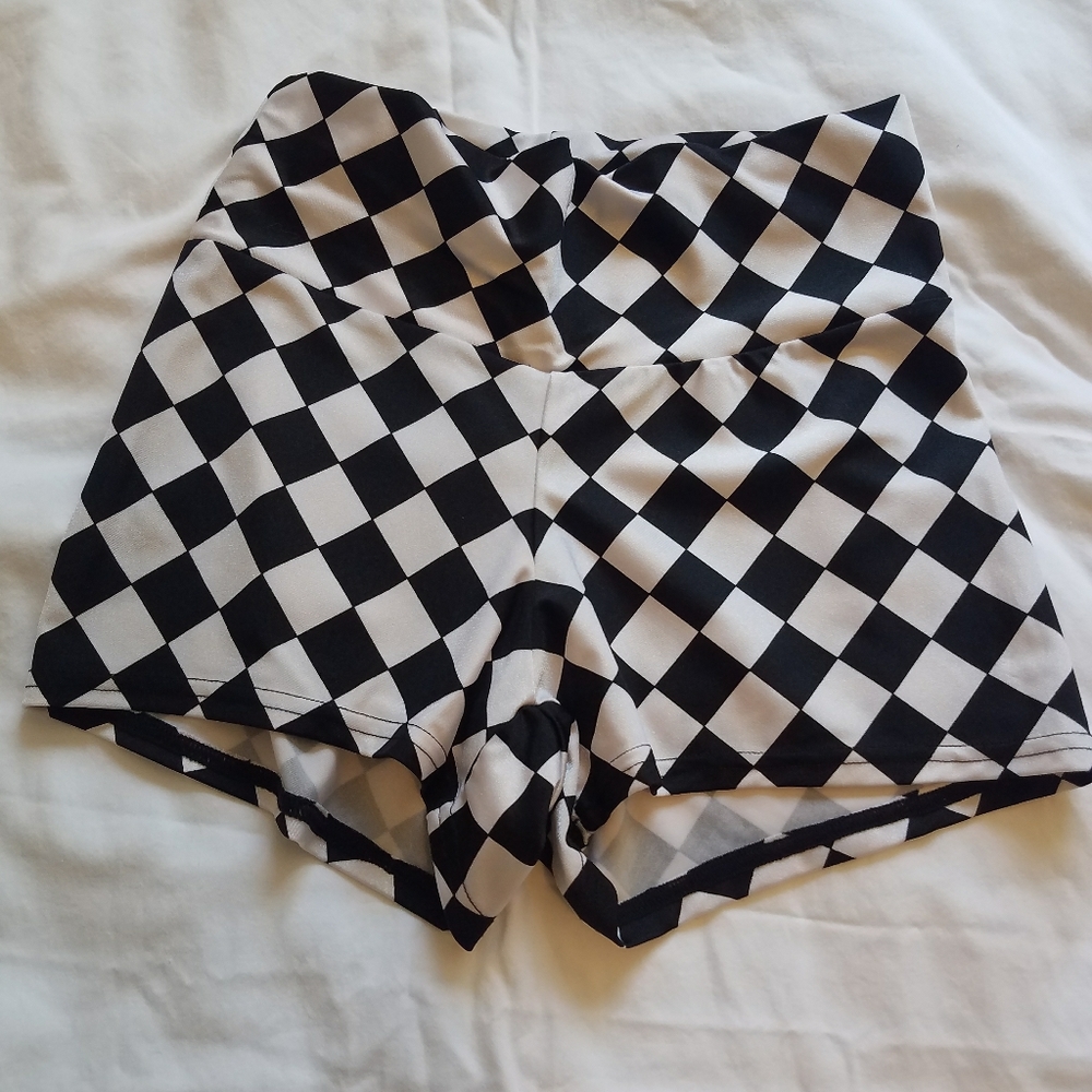 High waist shorty circus shorts.
